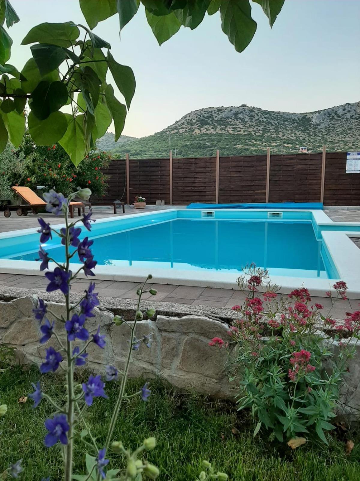 Apartment Smilje Sibenik Ngoại thất bức ảnh