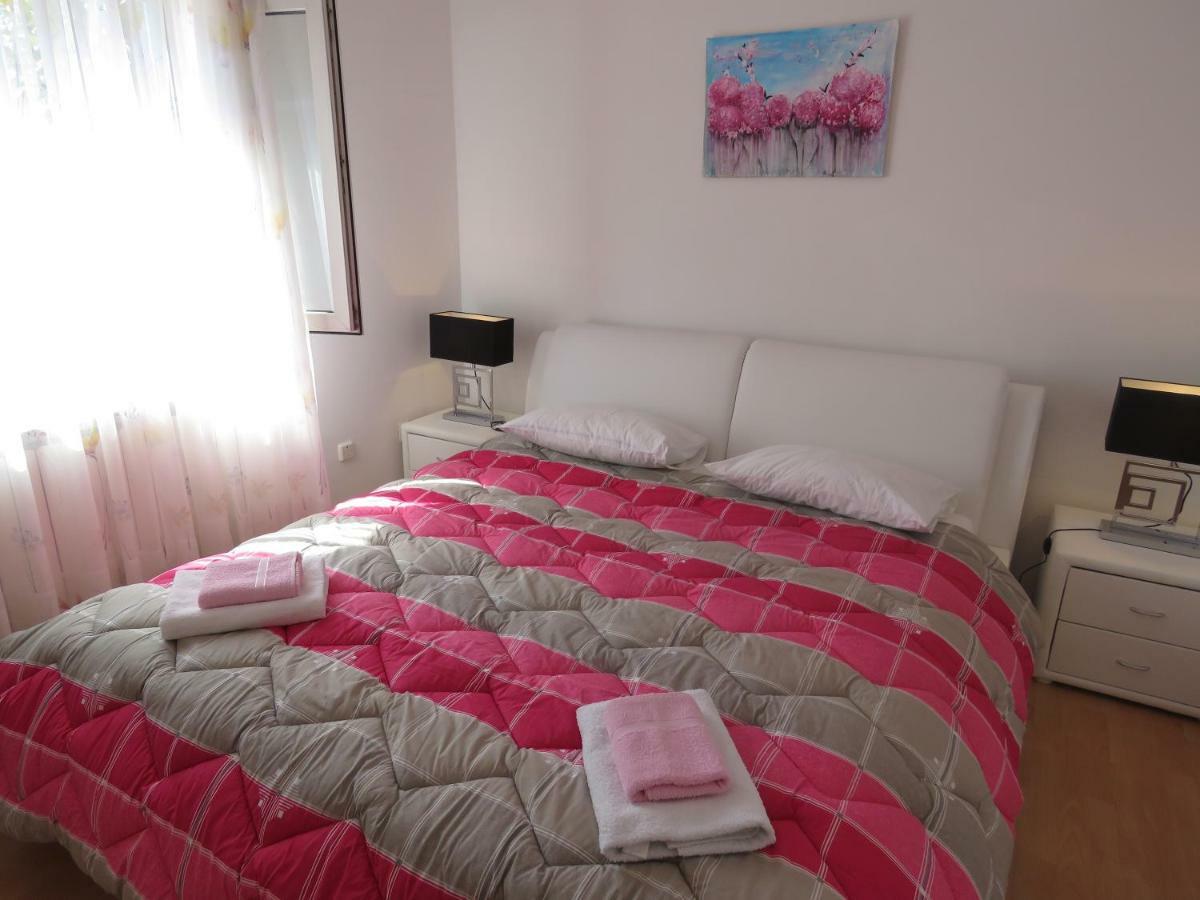 Apartment Smilje Sibenik Ngoại thất bức ảnh